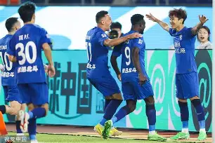 转折点武汉三镇外线爆发,意大利杯加时末段攻防权衡,气氛紧张,团队化学反应显著的简单介绍 转折点武汉三镇外线爆发,意大利杯加时末段攻防权衡,气氛紧张,团队化学反应显著的简单介绍